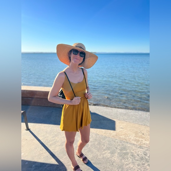 👋🏽 Hi, please make offers! - Picture 2 of 2